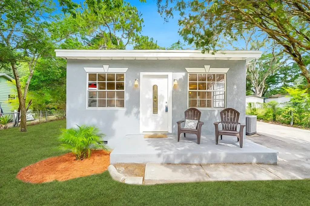 8514 N 48th Street Tampa FL 33617