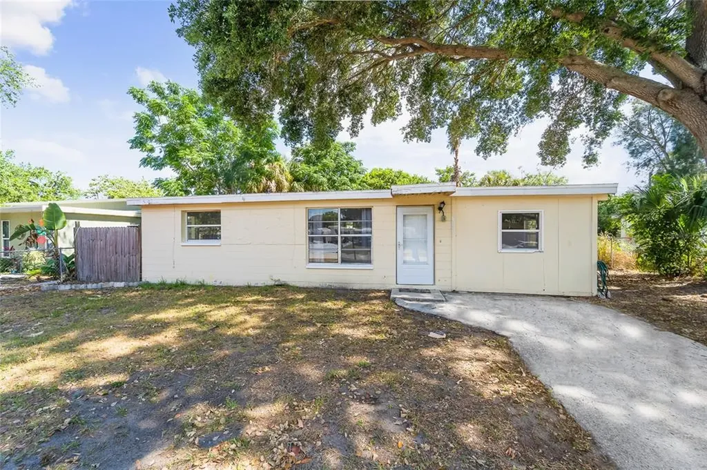 8525 93rd Avenue Seminole FL 33777