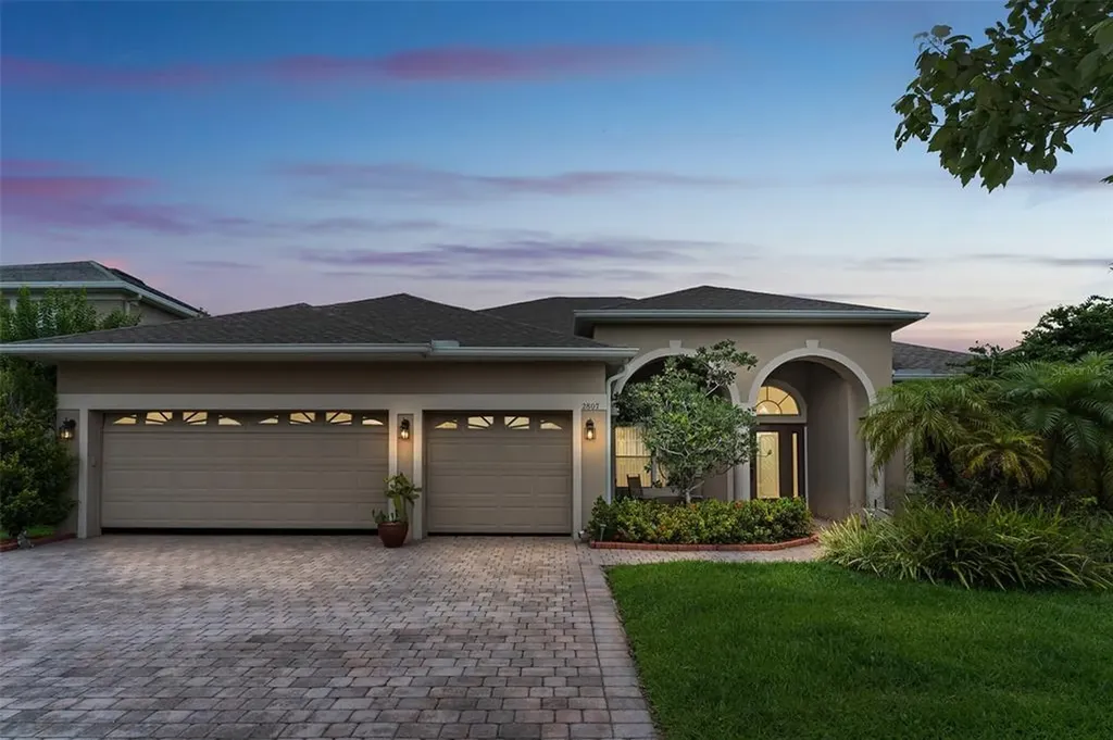 2807 Curving Oaks Way Orlando FL 32820