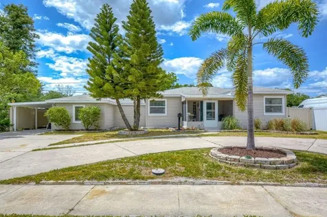 8428 Tobay Road N St Petersburg FL 33702