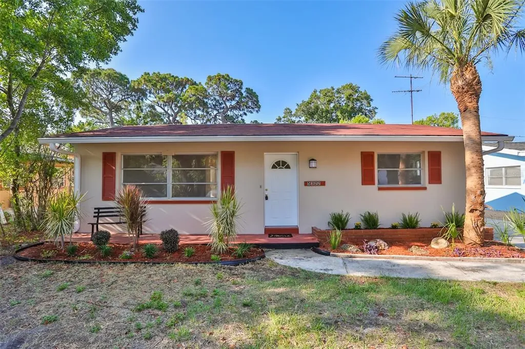5322 13th Avenue S Gulfport FL 33707