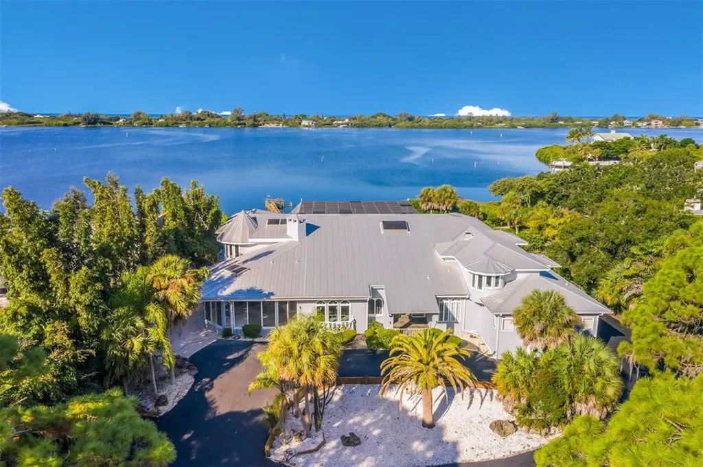 1185 Bayshore Drive Englewood FL 34223