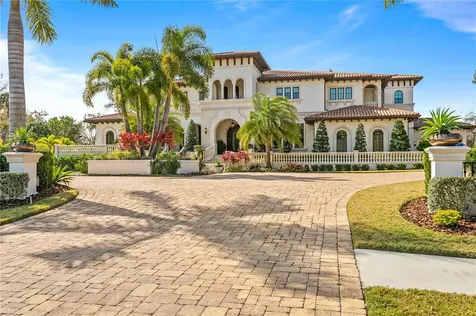 2621 N Dundee Street Tampa FL 33629