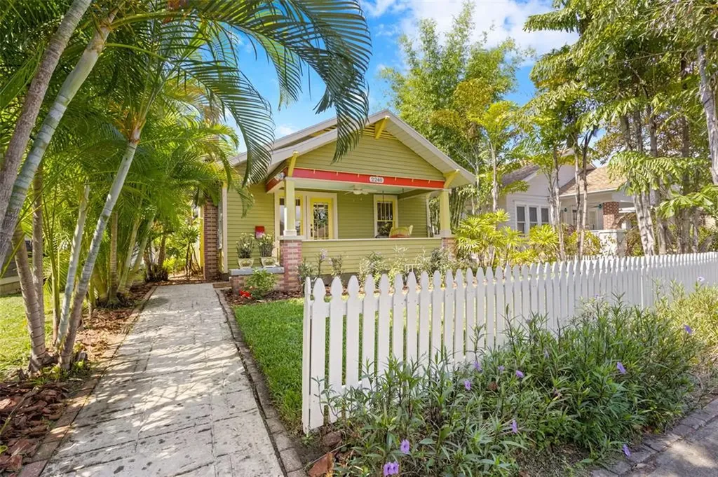 2240 6th Avenue N St Petersburg FL 33713