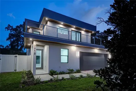 2212 Tami Sola Street Sarasota FL 34237