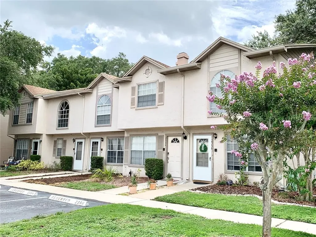 2352 Fletchers Point Circle Tampa FL 33613