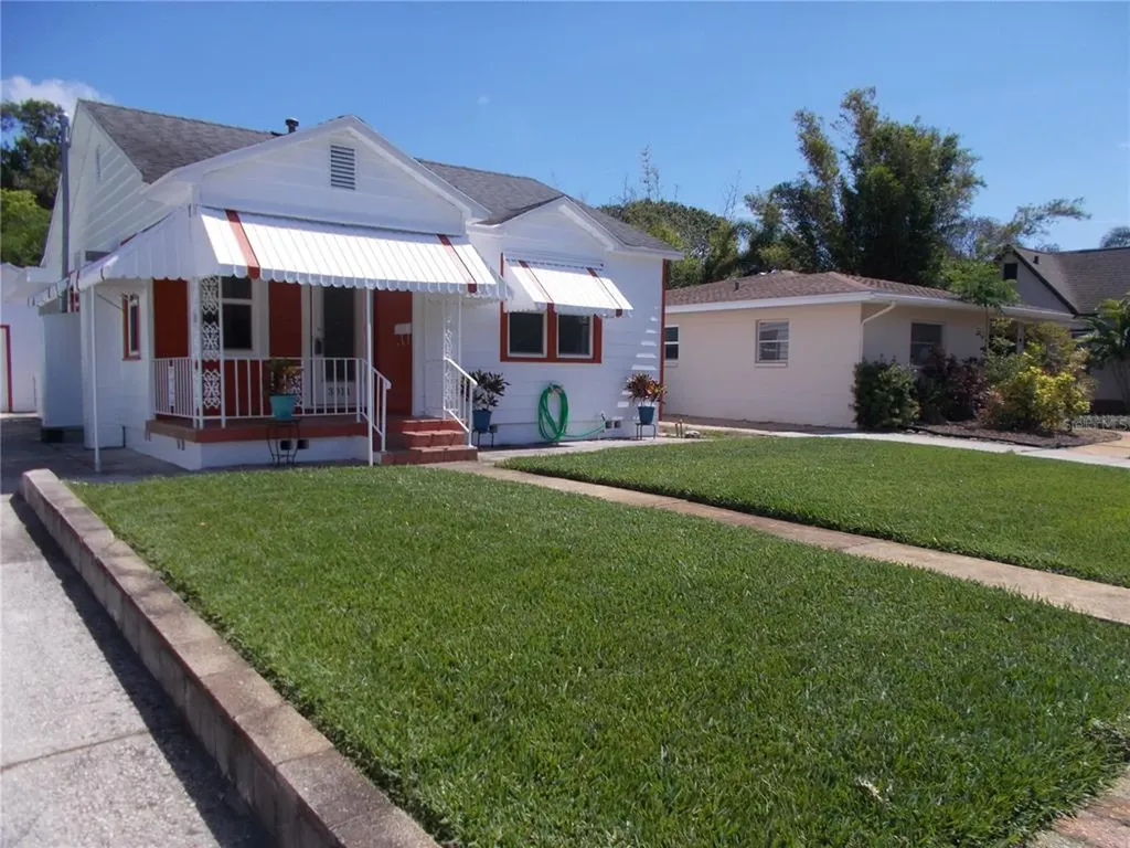 3011 10th Avenue N St Petersburg FL 33713