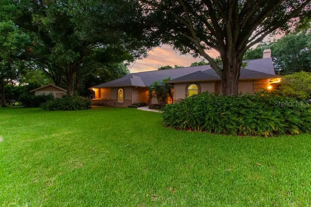 3305 W Kirby Street Tampa FL 33614