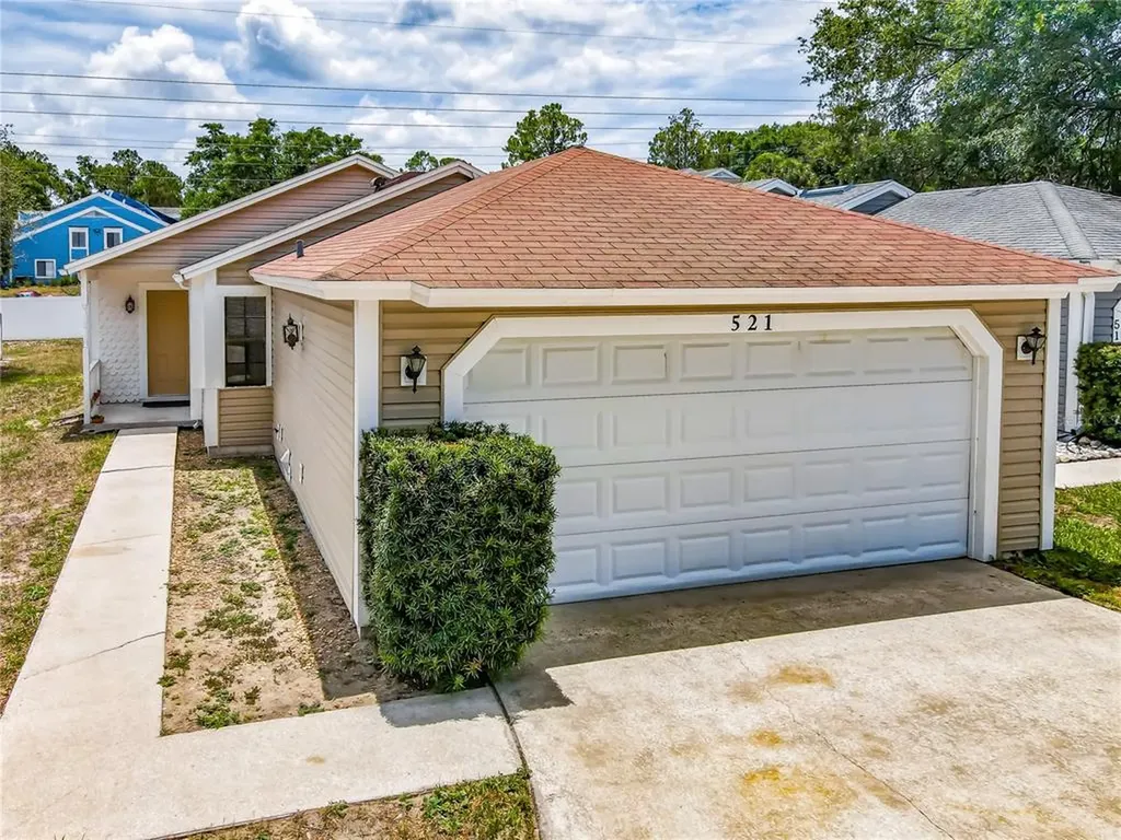 521 Portland Circle Apopka FL 32703