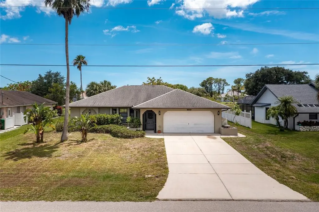 117 Fairway Road Rotonda West FL 33947