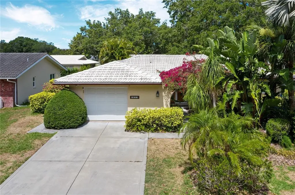 1615 E Dorchester Drive Palm Harbor FL 34684