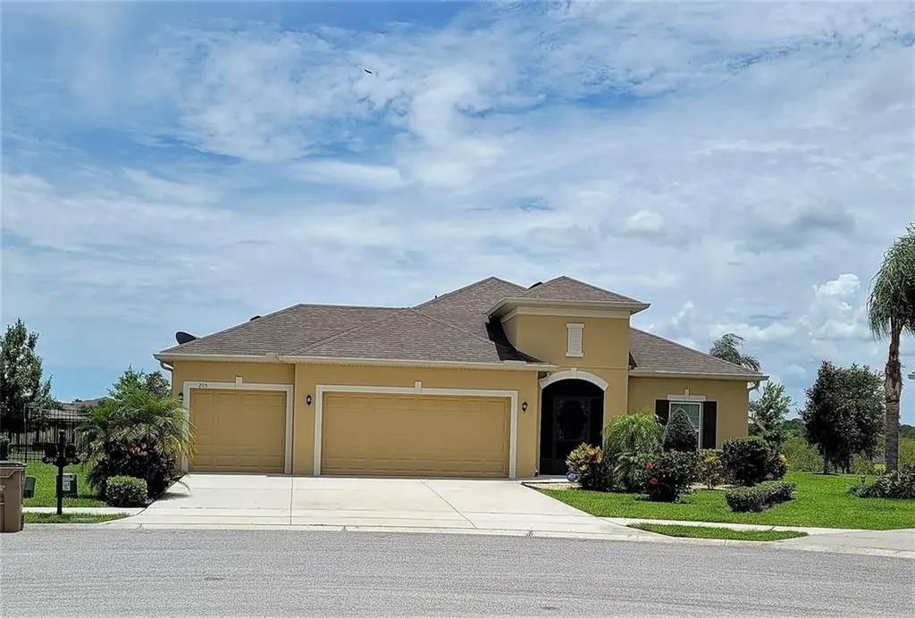205 Mystic Bay Court Groveland FL 34736