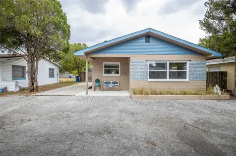 511 74th Avenue N St Petersburg FL 33702