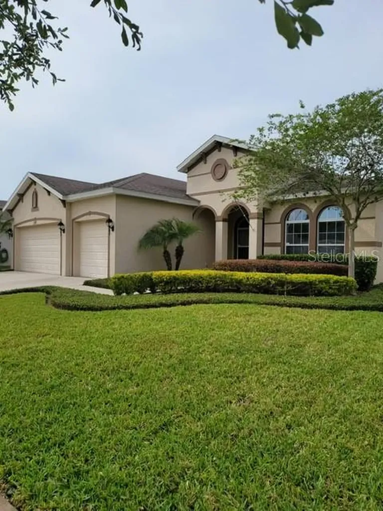 2227 Valterra Vista Way Valrico FL 33594