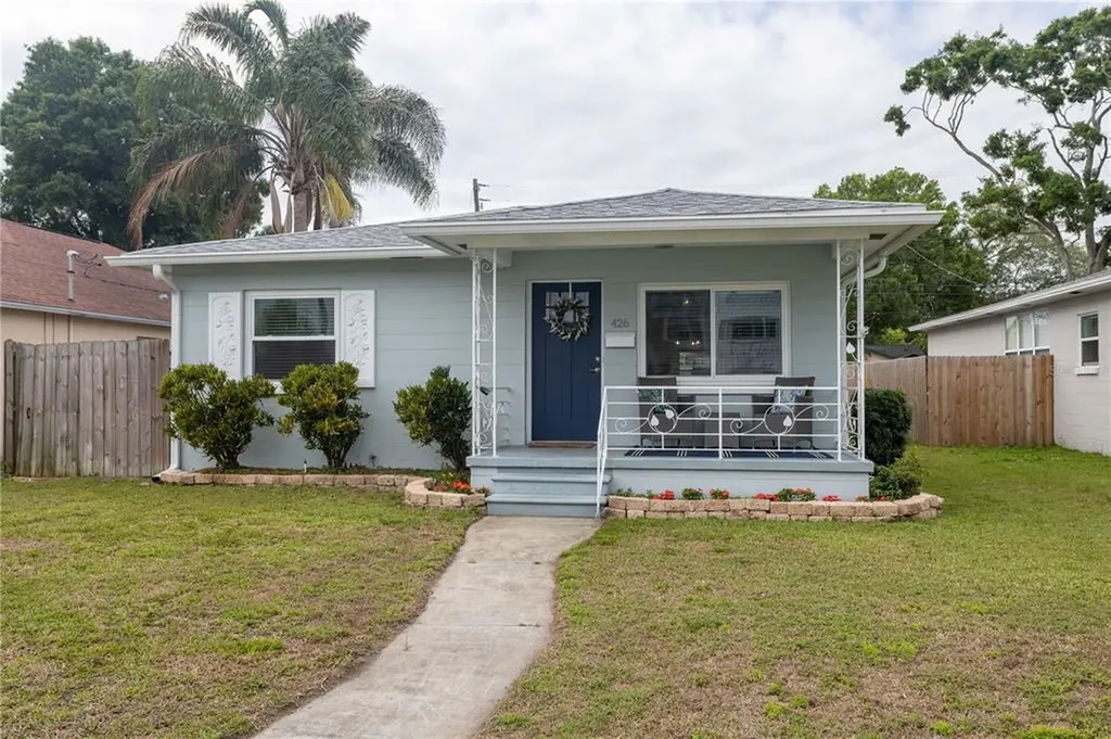 426 40th Avenue N St Petersburg FL 33703