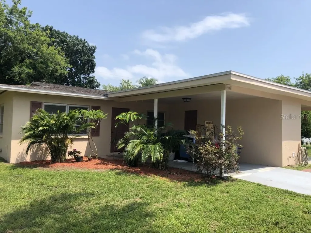 4511 86th Street Court W Bradenton FL 34210