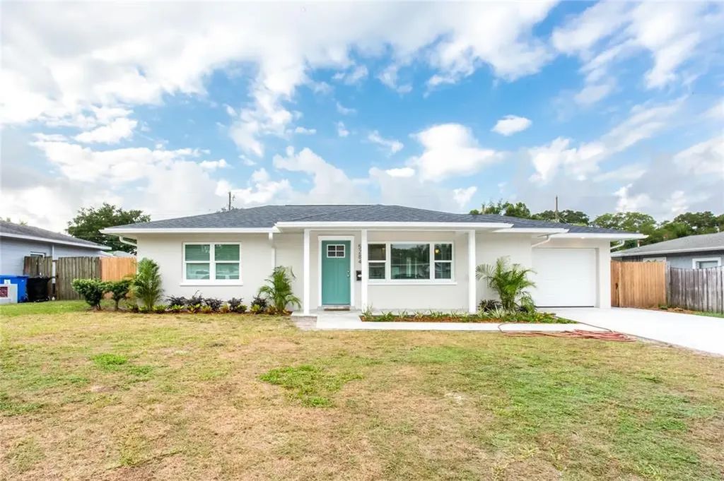 5284 36th Avenue N St Petersburg FL 33710
