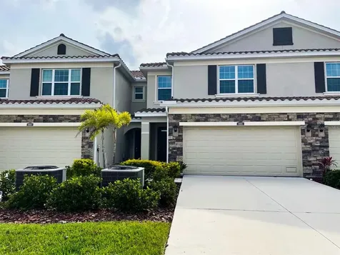 5260 6th Way N St Petersburg FL 33703