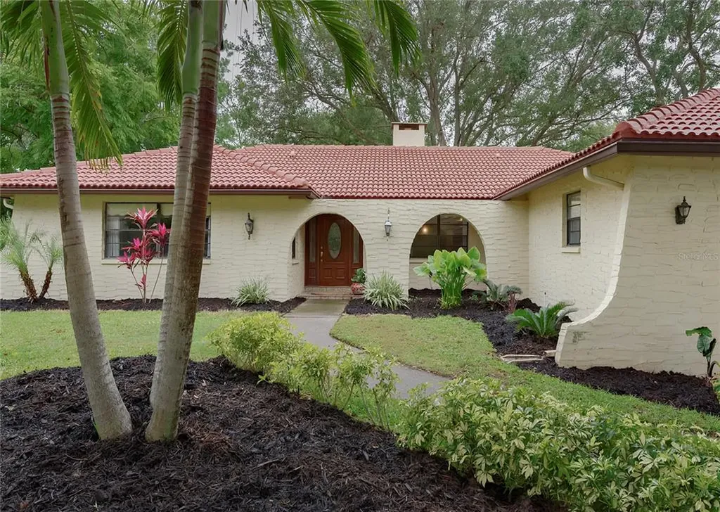 1565 Brae Moor Lane Dunedin FL 34698