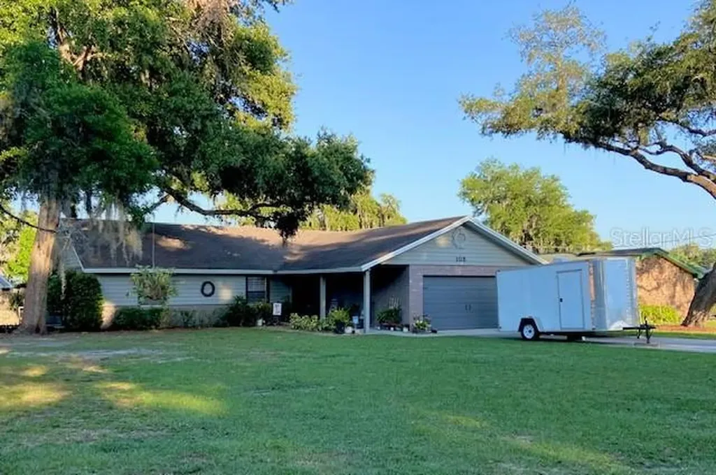 108 Lakeview Drive Auburndale FL 33823
