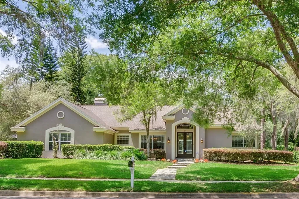 874 Lullwater Drive Oviedo FL 32765