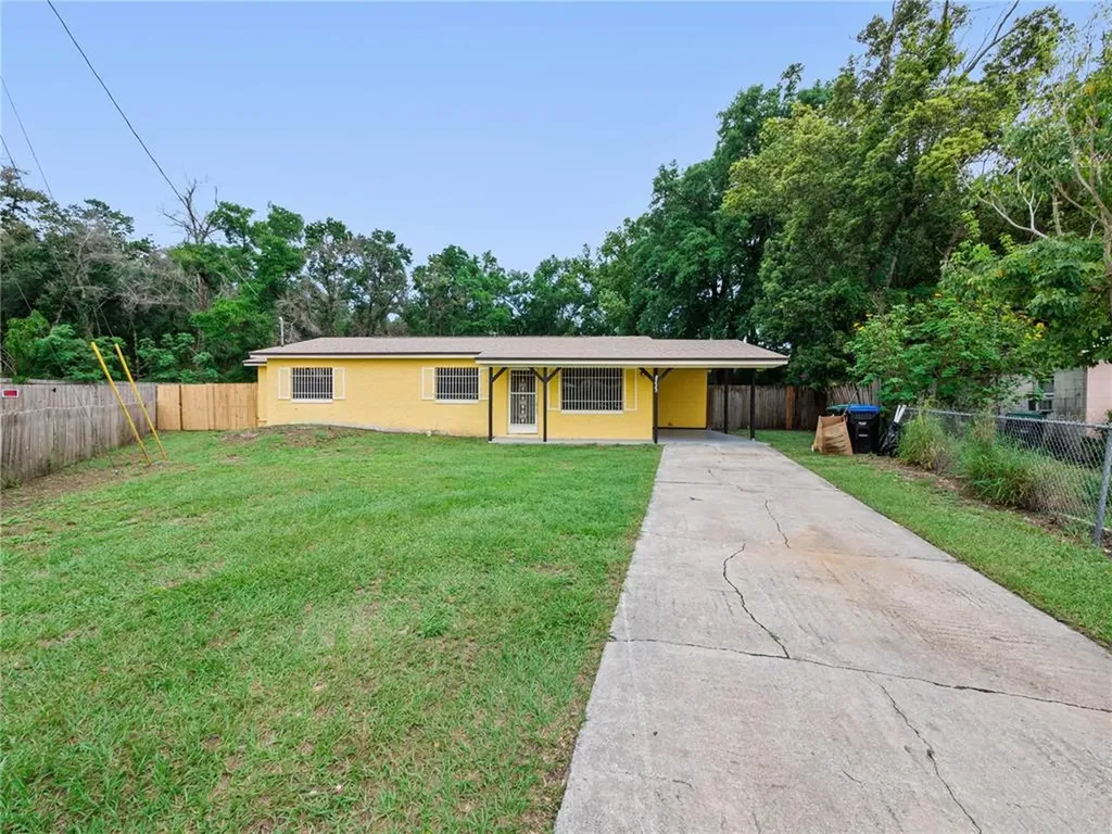 8235 Gershwin Street Orlando FL 32818