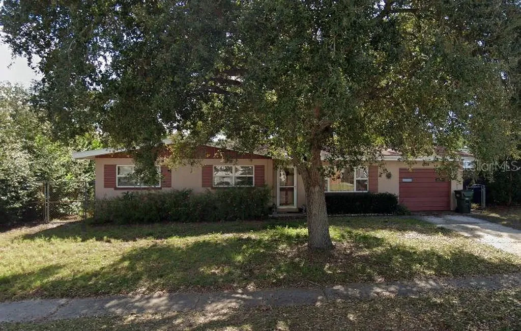 1325 Chesterfield Drive Clearwater FL 33756