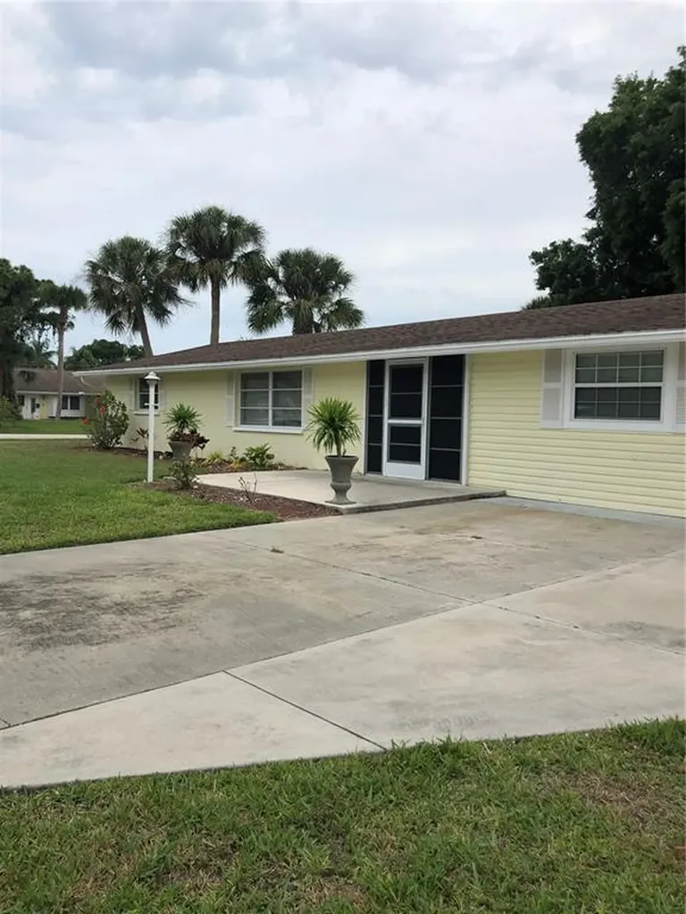 1730 Bluebird Lane Englewood FL 34224