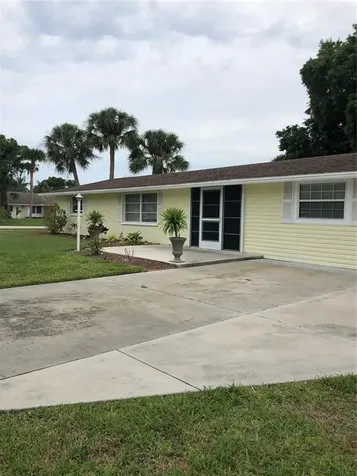 1730 Bluebird Lane Englewood FL 34224
