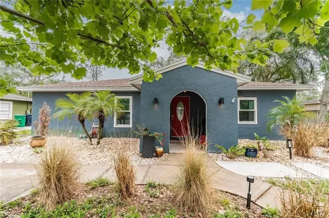 3212 W Hartnett Avenue Tampa FL 33611