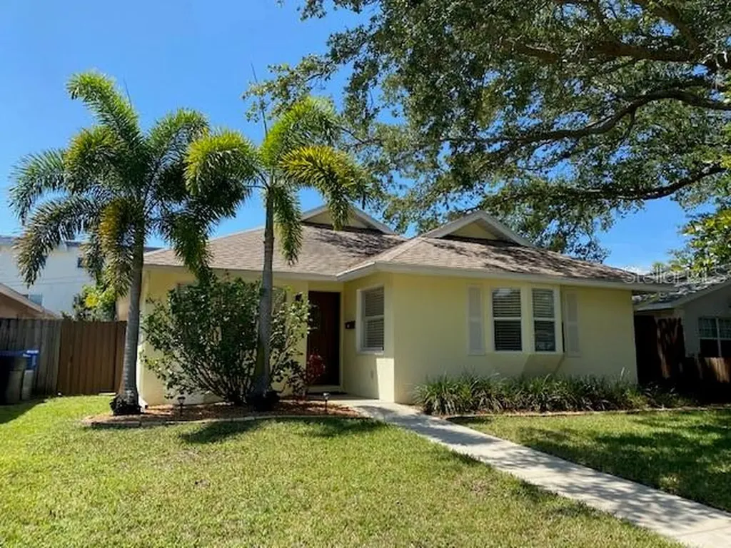 110 42nd Avenue N St Petersburg FL 33703