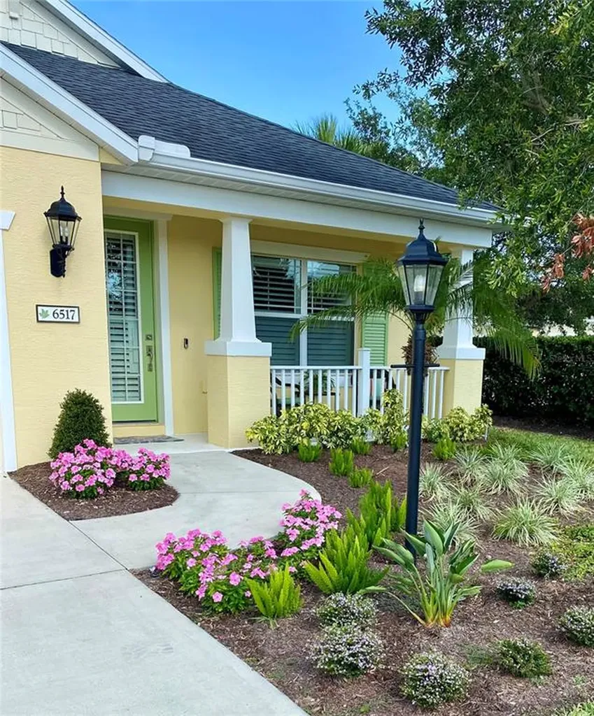 6517 Palm Leaf Court Sarasota FL 34243