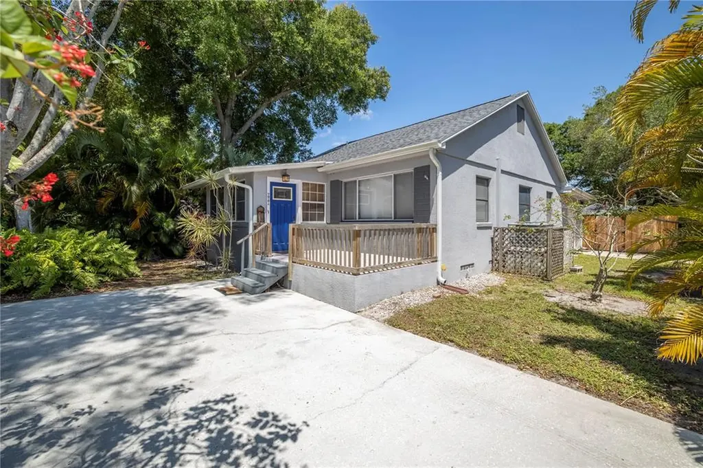 201 41st Avenue N St Petersburg FL 33703