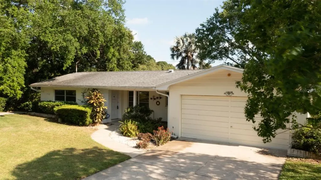 1809 Redcoat Lane Clearwater FL 33764