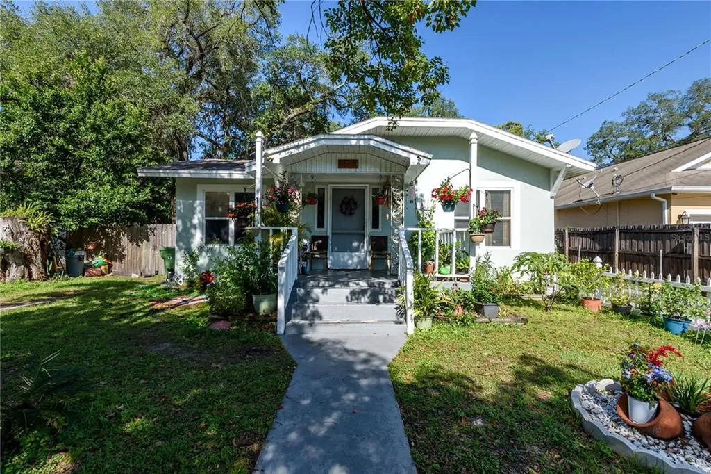 8212 N Dakota Avenue Tampa FL 33604