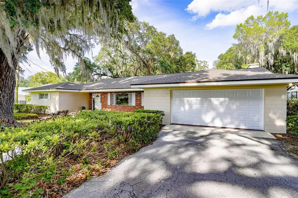 1080 W Lake Hamilton Drive Winter Haven FL 33881
