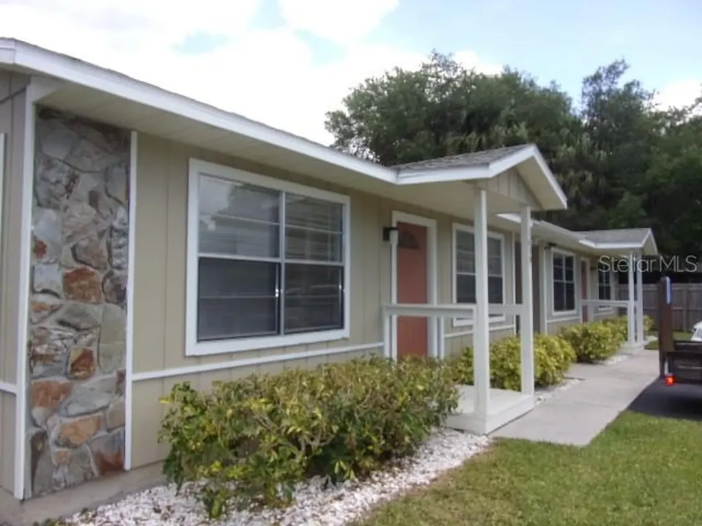 1637/1639 82nd Street Court E Palmetto FL 34221