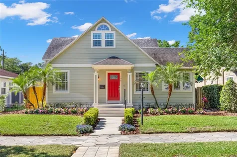156 17th Avenue NE St Petersburg FL 33704