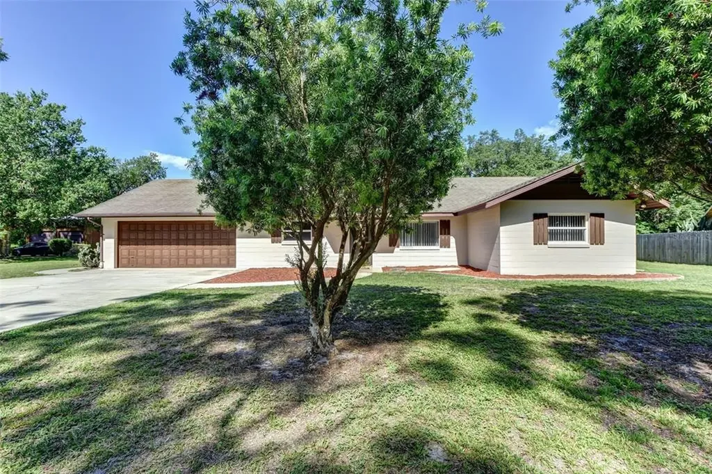 260 Paradise Drive Deland FL 32720