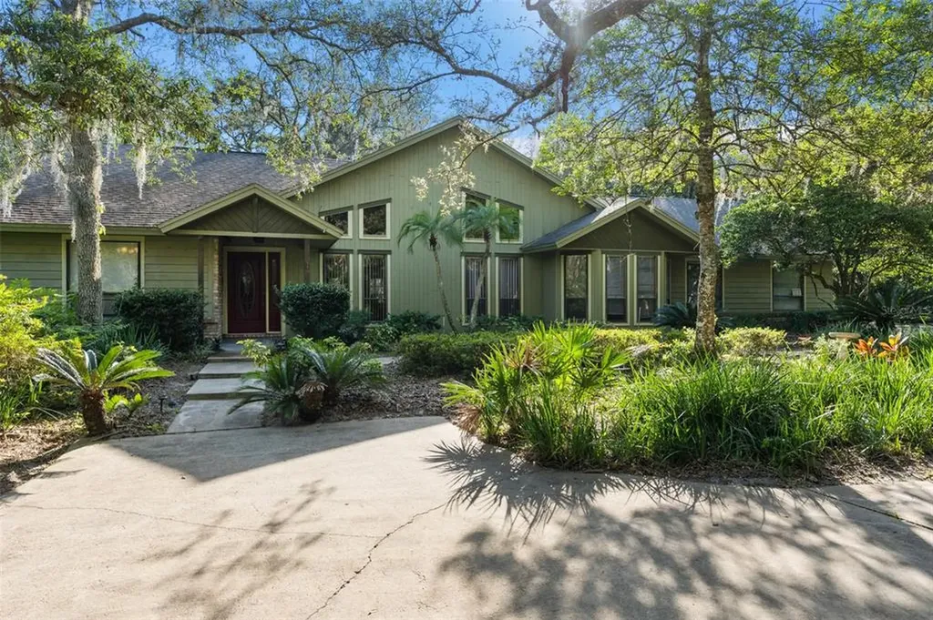 4858 N Apopka Vineland Road Orlando FL 32818