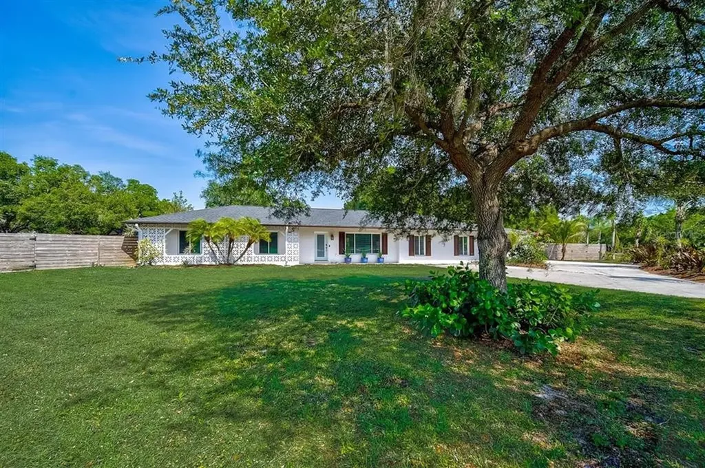 1760 Mackintosh Boulevard Nokomis FL 34275