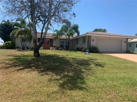 8 Stone Mountain Boulevard Englewood FL 34223