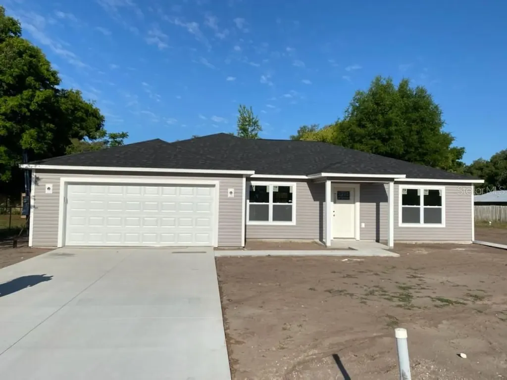 107 Pine Court Wildwood FL 34785