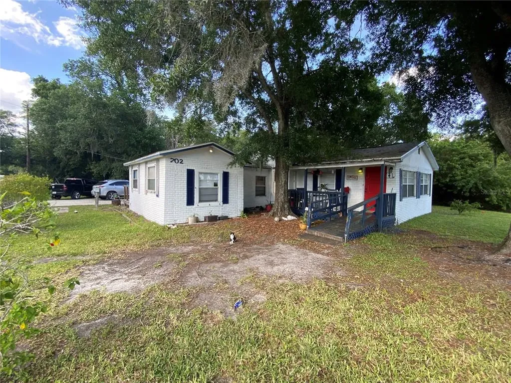 702 E College Avenue Ruskin FL 33570