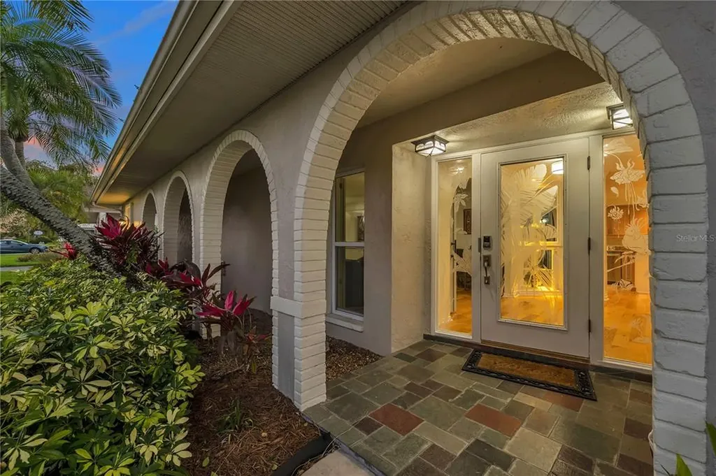 7002 Greenbrier Drive Seminole FL 33777