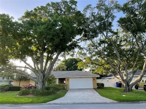 6601 Tanglewood Drive NE St Petersburg FL 33702