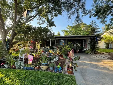 1305 Hawaii Avenue Palm Harbor FL 34683