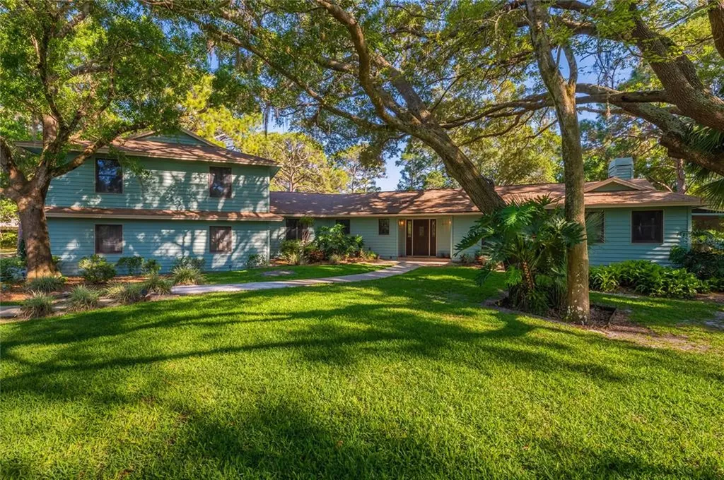 6251 Muriwood Court Sarasota FL 34243