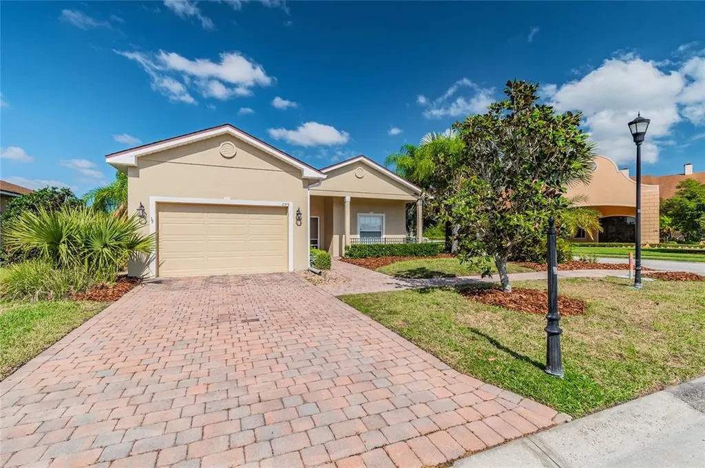 2319 Salzburg Loop Winter Haven FL 33884