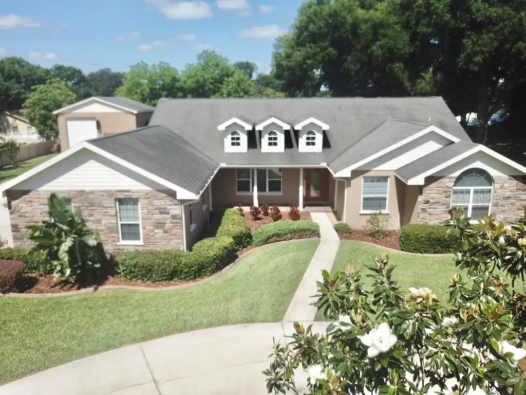 615 N Oak Avenue Fort Meade FL 33841